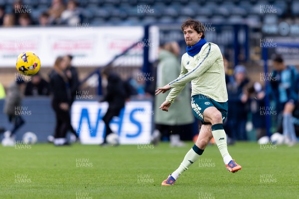 010126 - Wycombe Wanderers v Cardiff City - Sky Bet League 1 - Ryan Wintle of Cardiff City warming up