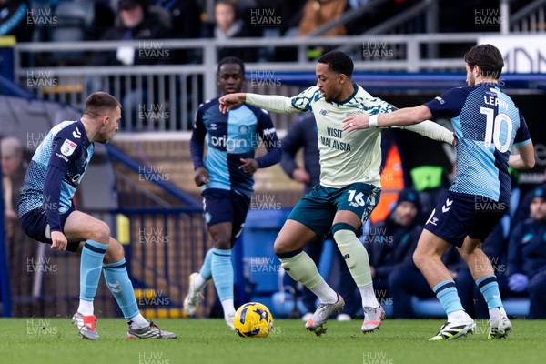 010126 - Wycombe Wanderers v Cardiff City - Sky Bet League 1 - Chris Willock of Cardiff City is challenged by Luke Leahy of Wycombe Wanderers