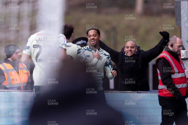 010126 - Wycombe Wanderers v Cardiff City - Sky Bet League 1 - Chris Willock of Cardiff City celebrates after scoring his sides first goal