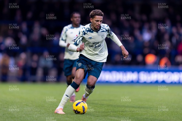 010126 - Wycombe Wanderers v Cardiff City - Sky Bet League 1 - Omari Kellyman of Cardiff City in action