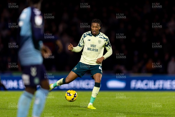 010126 - Wycombe Wanderers v Cardiff City - Sky Bet League 1 - Gabriel Osho of Cardiff City in action
