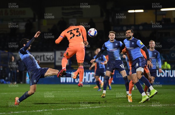 291220 - Wycombe Wanderers v Cardiff City - Sky Bet Championship - Junior Hoilett of Cardiff City pulls back a late goal