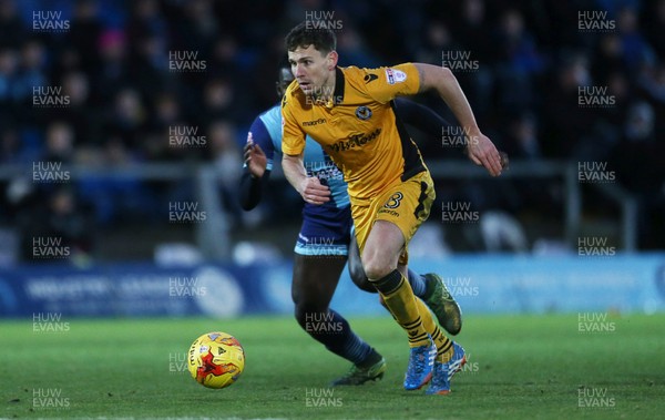 020117 - Wycombe Wanders v Newport County - SkyBet League Two - Mark Randall of Newport County shoots to score a goal by Chris Fairweather/Huw Evans Agency