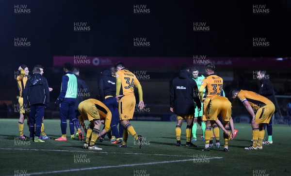 020117 - Wycombe Wanders v Newport County - SkyBet League Two - Dejected Newport County at full time by Chris Fairweather/Huw Evans Agency