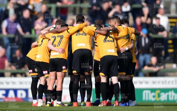 300319 - Yeovil v Newport County - SkyBet League 2 - Newport County players huddle