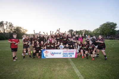020525 - Ynysybwl RFC Women v Taffs Well Women - Admiral Women's National League Central - Ynysybwl lift the trophy