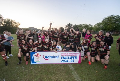 020525 - Ynysybwl RFC Women v Taffs Well Women - Admiral Women's National League Central - Ynysybwl lift the trophy