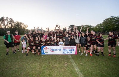 020525 - Ynysybwl RFC Women v Taffs Well Women - Admiral Women's National League Central - Ynysybwl lift the trophy