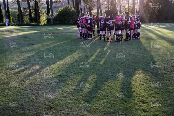 020525 - Ynysybwl RFC Women v Taffs Well Women - Admiral Women's National League Central - Ynysybwl Team huddle