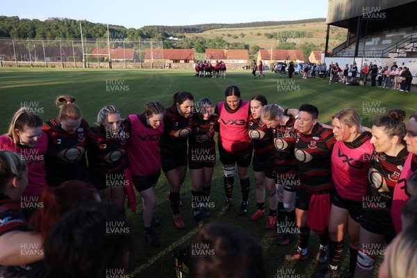 020525 - Ynysybwl RFC Women v Taffs Well Women - Admiral Women's National League Central - Ynysybwl Team huddle