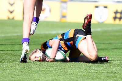 060525 - Ysfgol Bro Pedr v Bryncelynnog Comprehensive - Girls Schools U14s Cup Final - Sophie Letman of Bryncelynnog scores a try