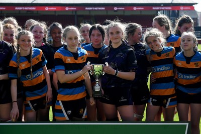 060525 - Ysfgol Bro Pedr v Bryncelynnog Comprehensive - Girls Schools U14s Cup Final - Both sides lift the trophy after the game ends in a draw