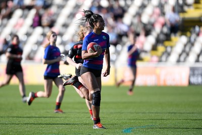 060525 - Ysgol Cwm Rhymni v Ysgol Bro Dur - Girls Schools U16s Cup Final - Mali Walker Hunt of Ysgol Bro Dur runs in to score a try
