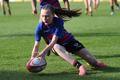 060525 - Ysgol Cwm Rhymni v Ysgol Bro Dur - Girls Schools U16s Cup Final - Milli Jenckins of Ysgol Bro Dur scores a try