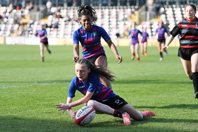 060525 - Ysgol Cwm Rhymni v Ysgol Bro Dur - Girls Schools U16s Cup Final - Milli Jenckins of Ysgol Bro Dur scores a try