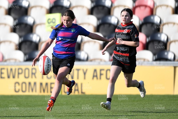 060525 - Ysgol Cwm Rhymni v Ysgol Bro Dur - Girls Schools U16s Cup Final - Isabelle Thomas of Ysgol Bro Dur kicks the ball to Milli Jenckins of Ysgol Bro Dur to score a try