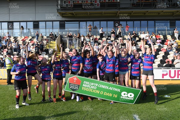 060525 - Ysgol Cwm Rhymni v Ysgol Bro Dur - Girls Schools U16s Cup Final - Ysgol Bro Dur celebrate lifting the trophy