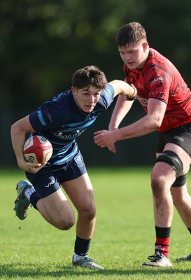 011025 - Ysgol Gyfun Gymraeg Glantaf v Coleg Gwent, WRU Welsh Schools & Colleges league - Evan Jones of Ysgol Glantaf races away