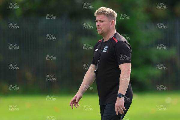 011025 - Ysgol Gyfun Gymraeg Glantaf v Coleg Gwent, WRU Welsh Schools & Colleges league - Coleg Gwent head coach Matthew Jones