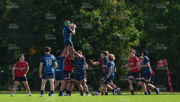 011025 - Ysgol Gyfun Gymraeg Glantaf v Coleg Gwent, WRU Welsh Schools & Colleges league - Alfie Prygodzicz of Ysgol Glantaf wins the line out