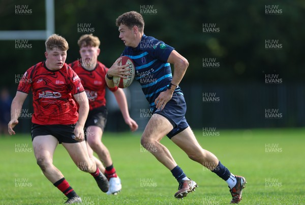 011025 - Ysgol Gyfun Gymraeg Glantaf v Coleg Gwent, WRU Welsh Schools & Colleges league - Will Adams of Ysgol Glantaf races away