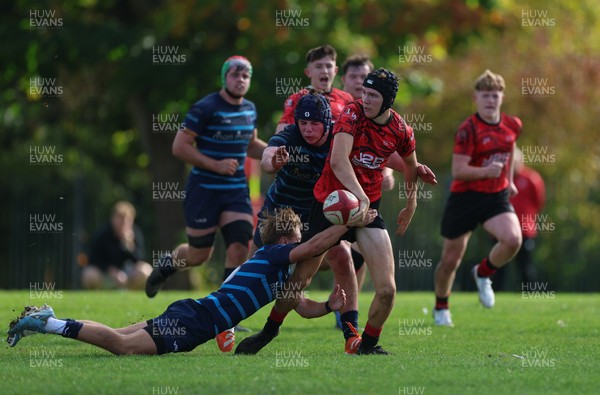 011025 - Ysgol Gyfun Gymraeg Glantaf v Coleg Gwent, WRU Welsh Schools & Colleges league - Sam Morgan of Coleg Gwent looks to pass