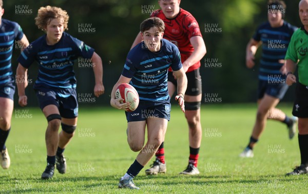 011025 - Ysgol Gyfun Gymraeg Glantaf v Coleg Gwent, WRU Welsh Schools & Colleges league - Evan Jones of Ysgol Glantaf races away