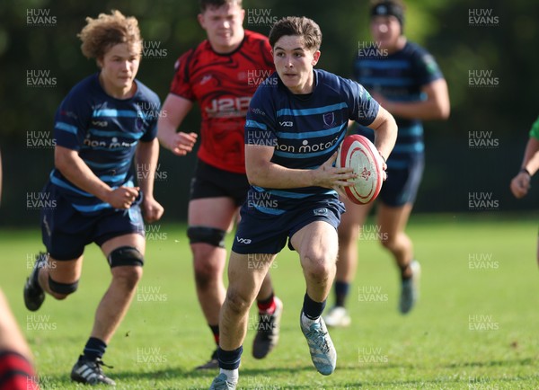 011025 - Ysgol Gyfun Gymraeg Glantaf v Coleg Gwent, WRU Welsh Schools & Colleges league - Evan Jones of Ysgol Glantaf races away