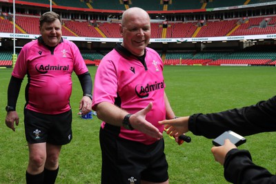 190324 - Ysgol Godre’r Berwyn v Ysgol Bro Dur - WRU Welsh Schools Girls U14 Cup Final - Players and Officials receive medals