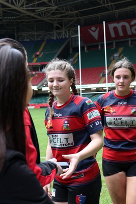 190324 - Ysgol Godre’r Berwyn v Ysgol Bro Dur - WRU Welsh Schools Girls U14 Cup Final - Players and Officials receive medals