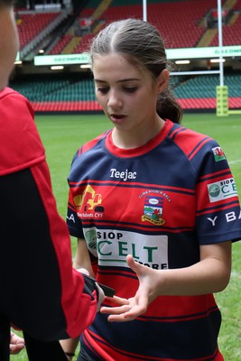 190324 - Ysgol Godre’r Berwyn v Ysgol Bro Dur - WRU Welsh Schools Girls U14 Cup Final - Players and Officials receive medals