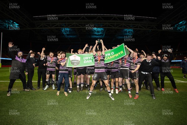 101224 - Ysgol Gyfun Bro Myrddin v Ysgol Gyfun Cwm Rhymni - WSC U18s Champion of Champions - Bro Myrddin lift the trophy