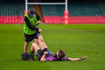 111225 - Ysgol Gymraeg Bro Morgannwg v Ysgol Gyfun Gymraeg Bro Myrddin - U18 Schools and Colleges Champions of Champions - Harri Davies of Ysgol Gyfun Gymraeg Bro Myrddin receives medical treatment