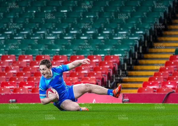 111225 - Ysgol Gymraeg Bro Morgannwg v Ysgol Gyfun Gymraeg Bro Myrddin - U18 Schools and Colleges Champions of Champions - Liam Williams of Ysgol Gymraeg Bro Morgannwg scores his teams first try
