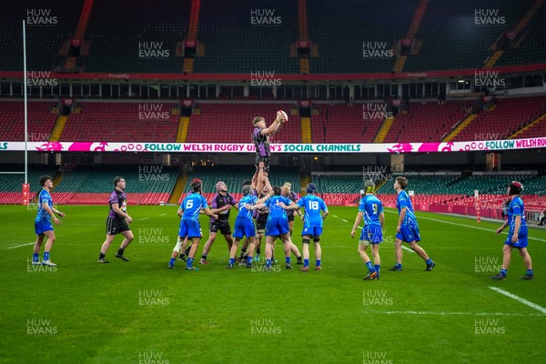 111225 - Ysgol Gymraeg Bro Morgannwg v Ysgol Gyfun Gymraeg Bro Myrddin - U18 Schools and Colleges Champions of Champions - Players compete for a line out