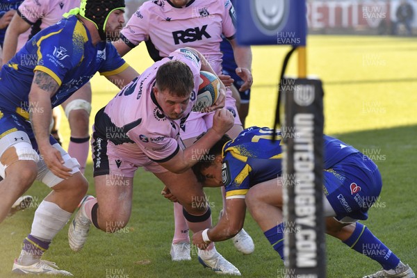 291125 - Zebre Parma v Cardiff Rugby - United Rugby Championship - Daf Hughes of Cardiff 