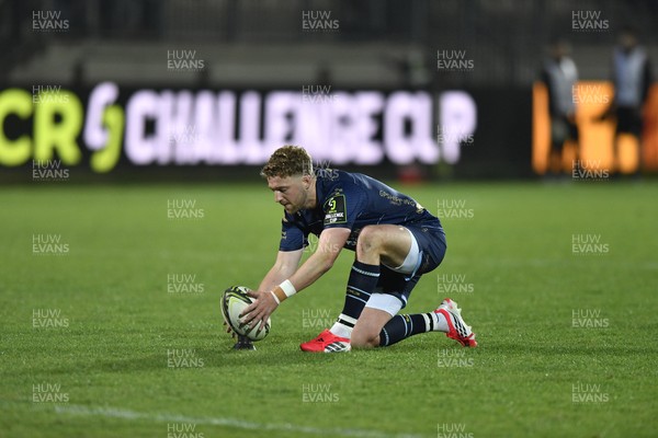 110426 - Zebre Parma v Dragons RFC - EPCR Challenge Cup Quarter Final - Angus O'Brien of Dragons kicks the conversion