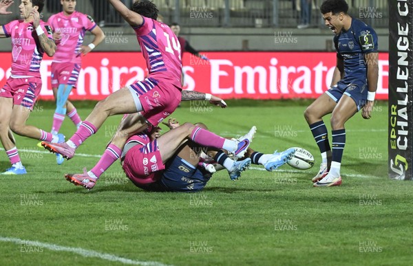 110426 - Zebre Parma v Dragons RFC - EPCR Challenge Cup Quarter Final - Fine Inisi of Dragons scores the first try of the game