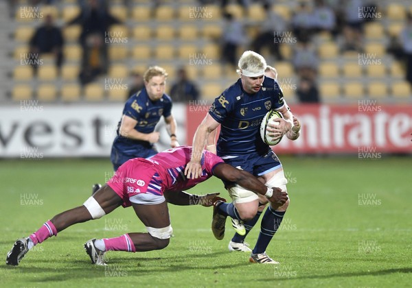 110426 - Zebre Parma v Dragons RFC - EPCR Challenge Cup Quarter Final - Aaron Wainwright of Dragons is tackled by Davide Odiase of Zebre 