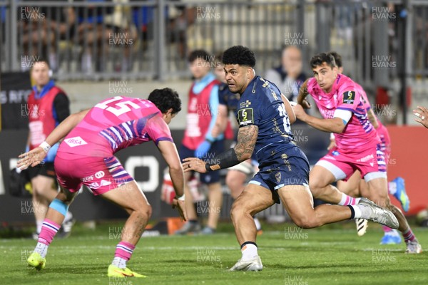 110426 - Zebre Parma v Dragons RFC - EPCR Challenge Cup Quarter Final - Fetuli Paea of Dragons takes on Giovanni Montemauri of Zebre 