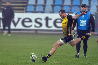 130124 - Zebre Parma v Dragons RFC - EPCR Challenge Cup - Cai Evans of Dragons kicks for goal