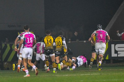 130124 - Zebre Parma v Dragons RFC - EPCR Challenge Cup - Simone Gesi of Zebre scores a try