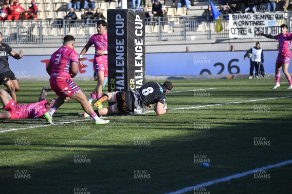 110126 - Zebre Parma v Ospreys - EPCR Challenge Cup - Morgan Morse of Ospreys scores a try
