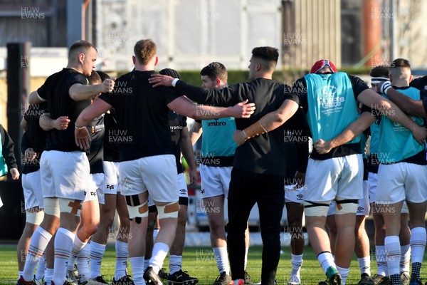 290123 - Zebre Parma v Ospreys - United Rugby Championship - Ospreys huddle before the match