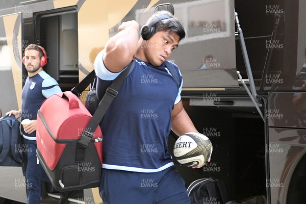 150918 - Zebre v Cardiff Blues - Guinness PRO14 -  Nick Williams of Cardiff Blues arrives