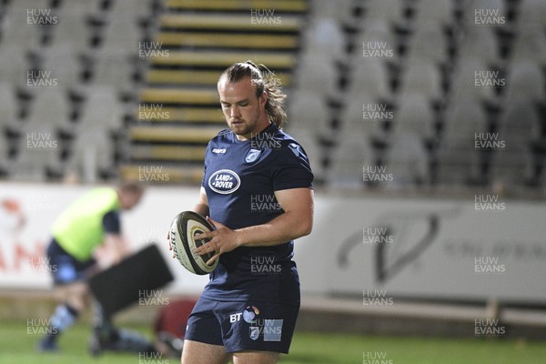 150918 - Zebre v Cardiff Blues - Guinness PRO14 -  Kristian Dacey of Cardiff Blues during the warm up