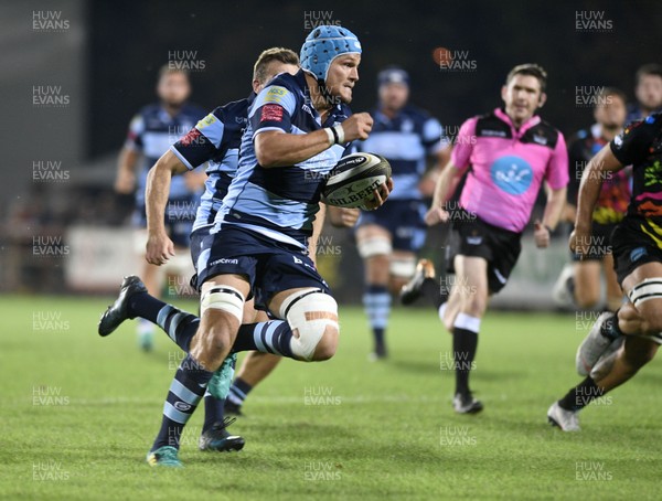 150918 - Zebre v Cardiff Blues - Guinness PRO14 -  Olly Robinson of Cardff Blues