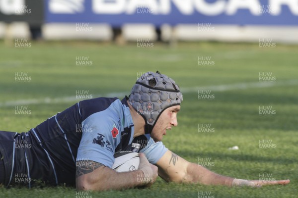 301015 - Zebre Rugby v Cardiff Blues - Guinness PRO12 - Tom James scores try