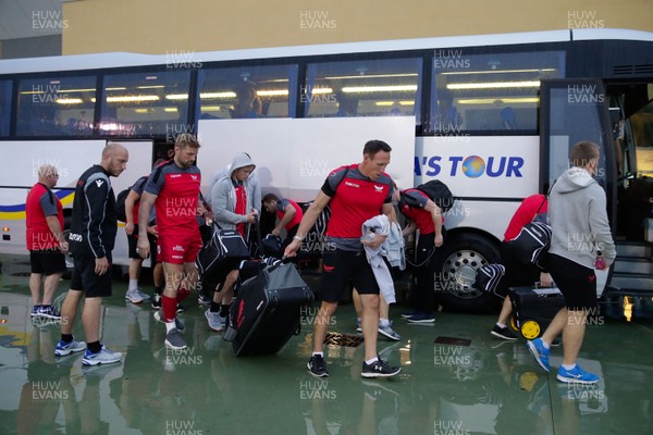 090917 - Zebre Rugby Club v Scarlets - Guinness PRO14 -  Scarlets players arrive at Stadio Lanfranchi