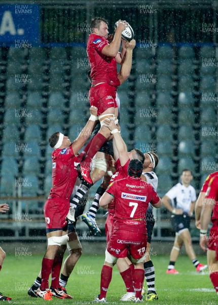 090917 - Zebre Rugby Club v Scarlets - Guinness PRO14 -  David Bulbring of Scarlets gets the ball in a line out